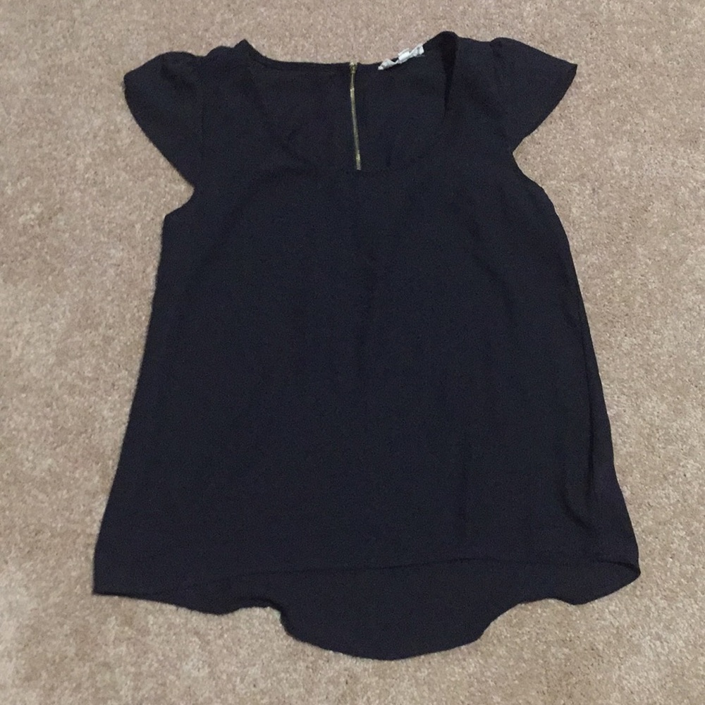 Black shirt